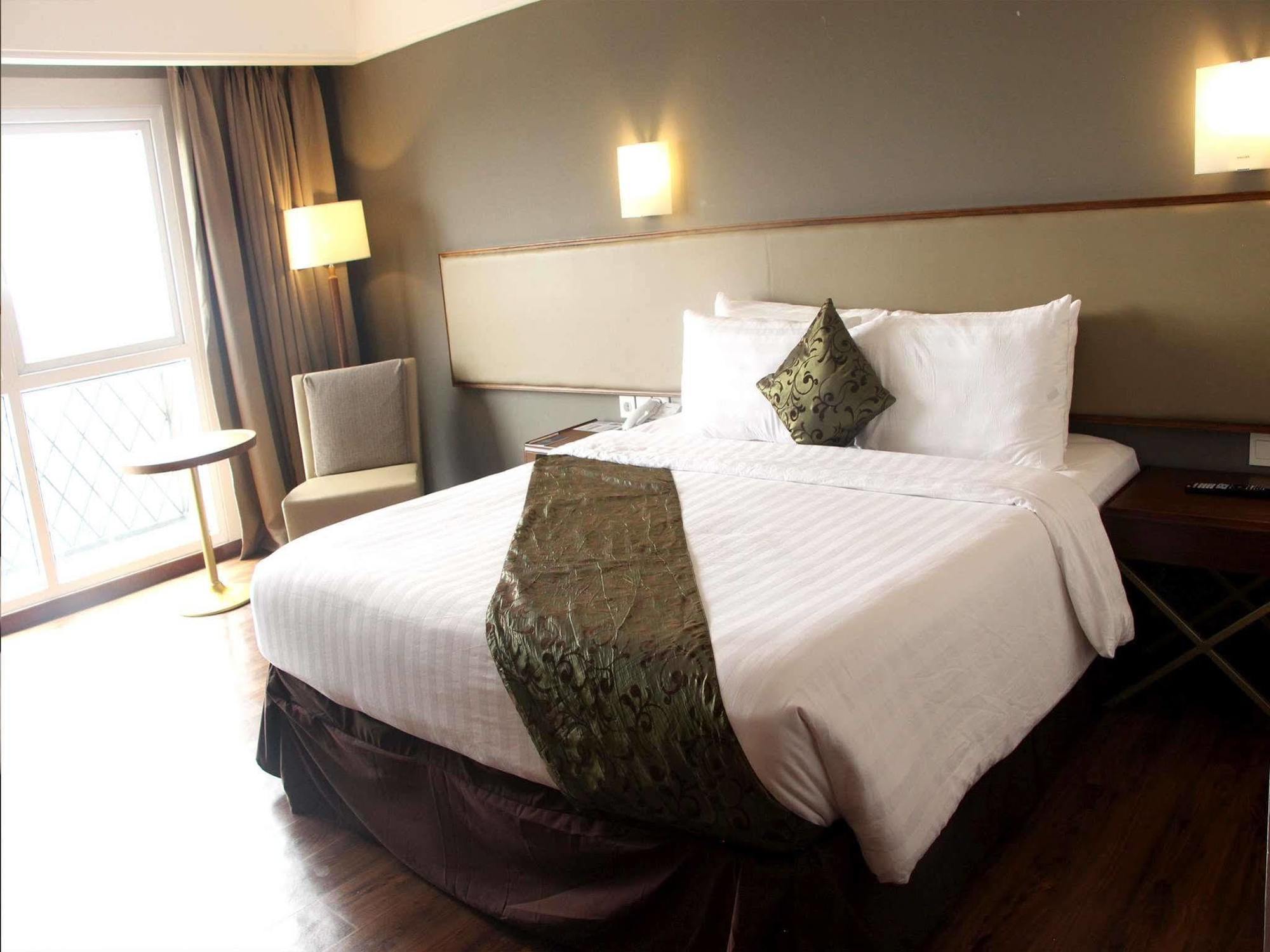 Swiss-Belhotel Bogor Kültér fotó